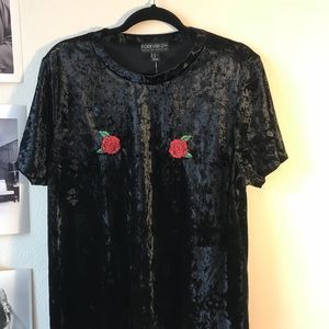 VELVET ROSE TEE